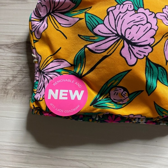 Maaji ๐ธ 4-Way Floral Bikini Top - Picture 8 of 12